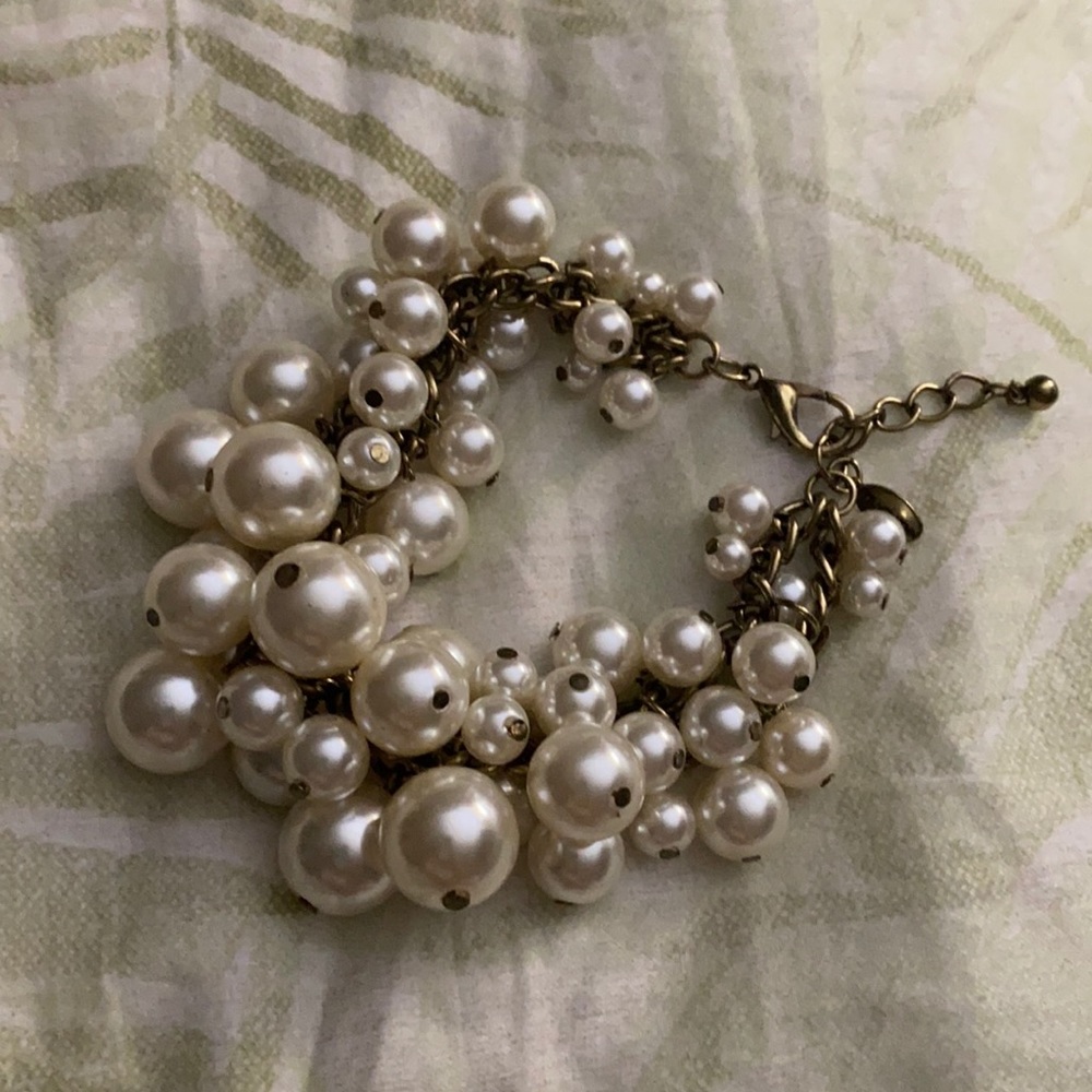 Pearl bracelet